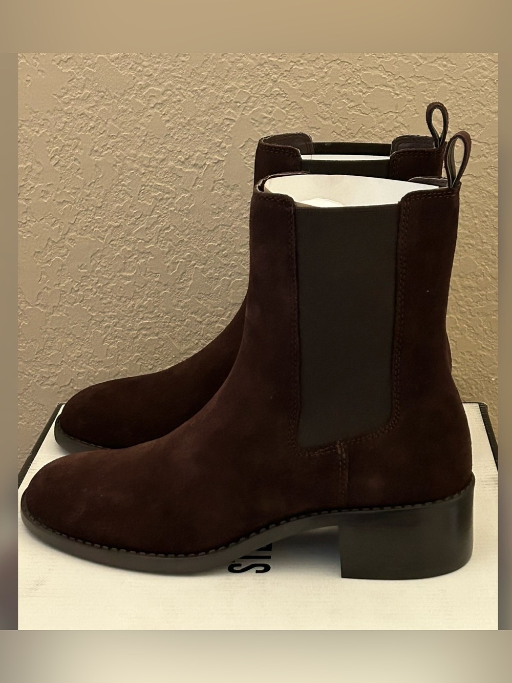 Steve Madden Women’s Kaplan Brown Color Suede Boots Size-7M